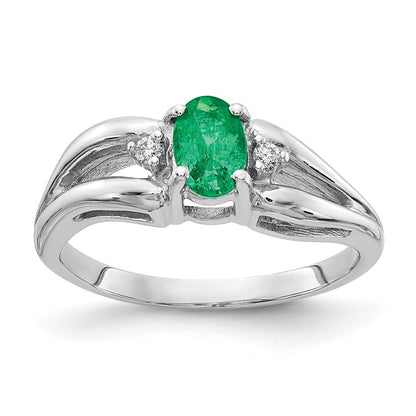 14k White Gold 6x4mm Oval Emerald A Real Diamond ring