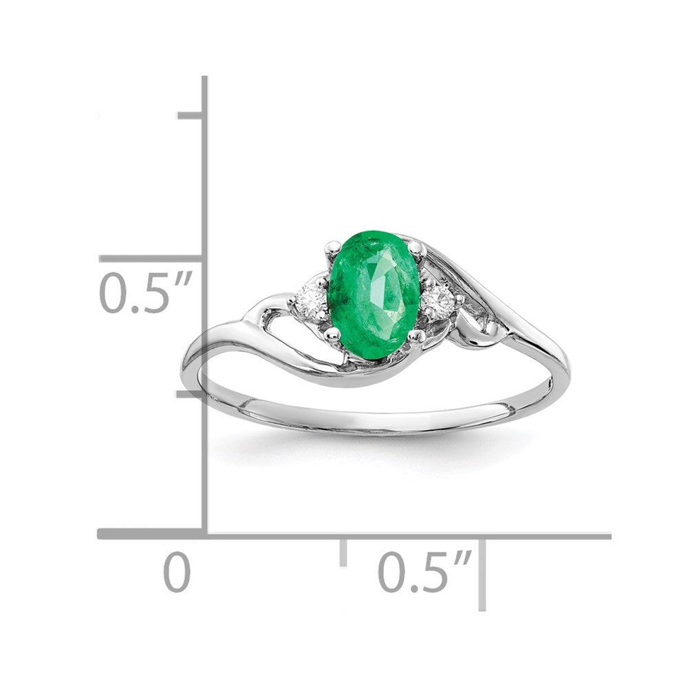 14k White Gold 6x4mm Oval Emerald A Real Diamond ring
