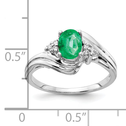 14k White Gold 7x5mm Oval Emerald A Real Diamond ring