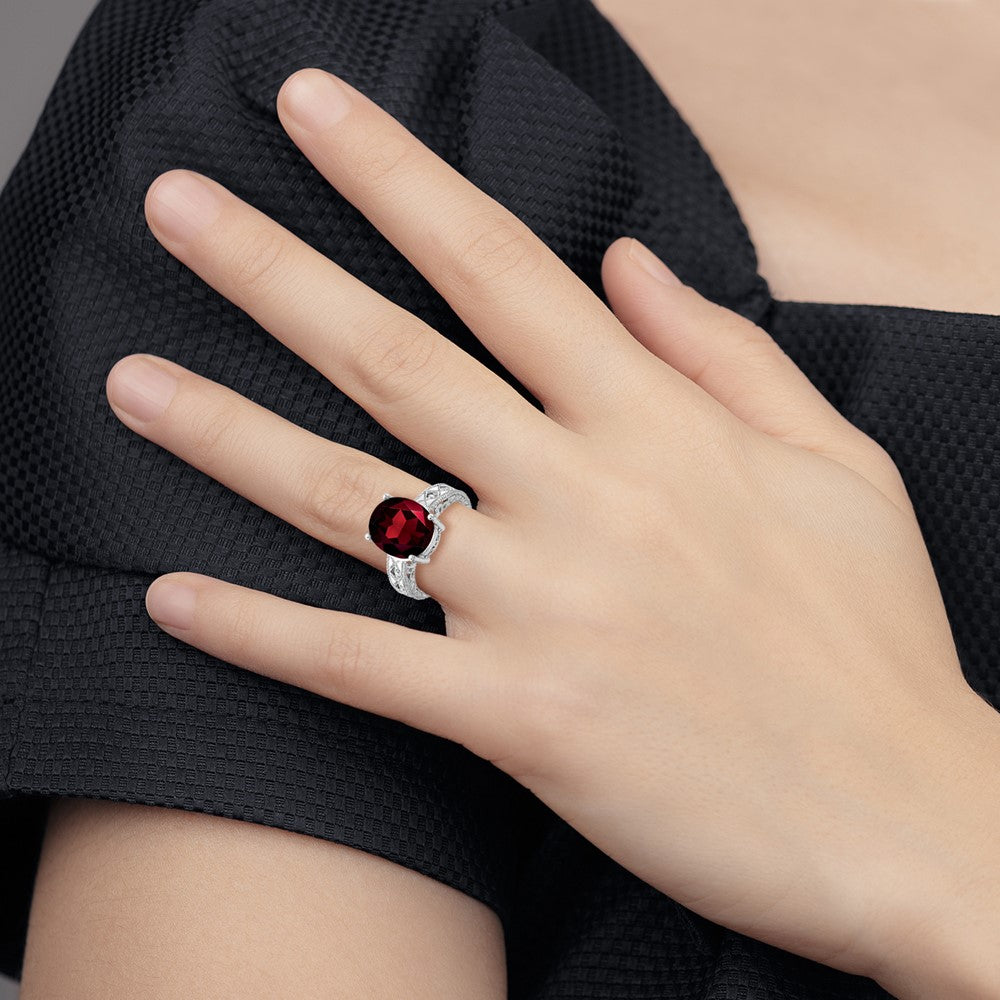 14k White Gold 12x10mm Oval Garnet Checker A Real Diamond ring