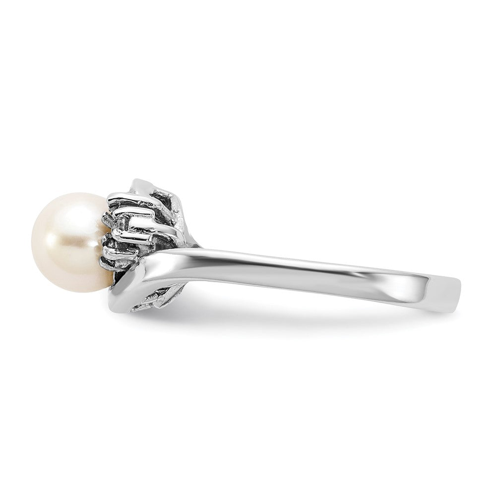 14K Yellow Gold 6mm FW Cultured Pearl A Real Diamond ring