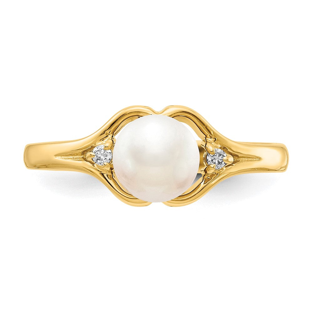 14K Yellow Gold 6mm FW Cultured Pearl A Real Diamond ring