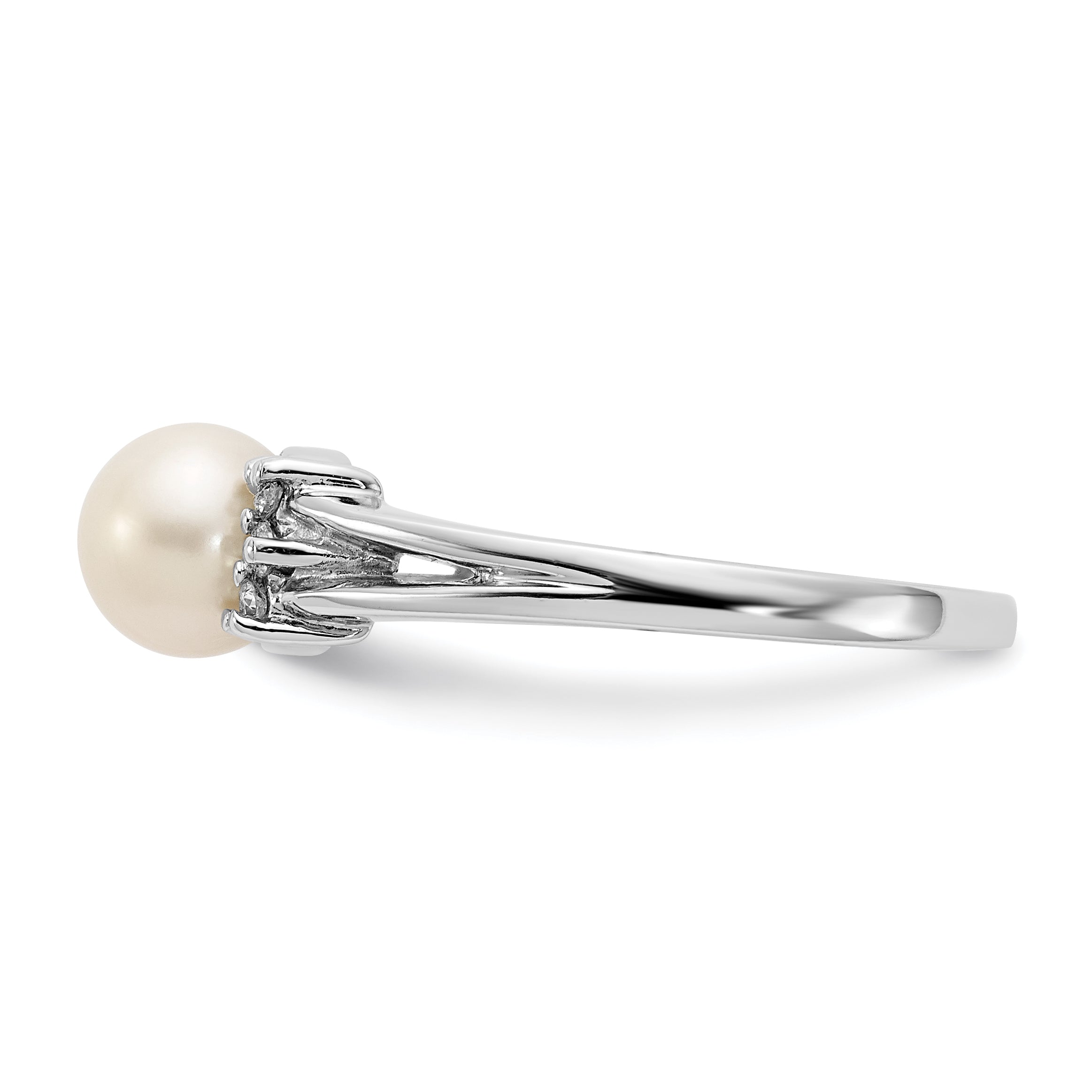 14k White Gold 6mm FW Cultured Pearl A Real Diamond ring