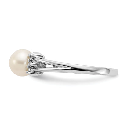 14k White Gold 6mm FW Cultured Pearl A Real Diamond ring