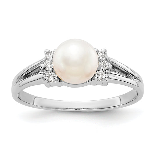 14k White Gold 6mm FW Cultured Pearl A Real Diamond ring