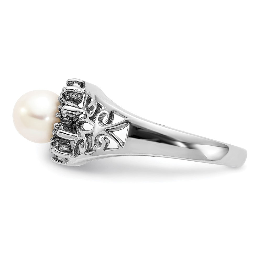 14k White Gold 6mm FW Cultured Pearl AAA Diamond ring