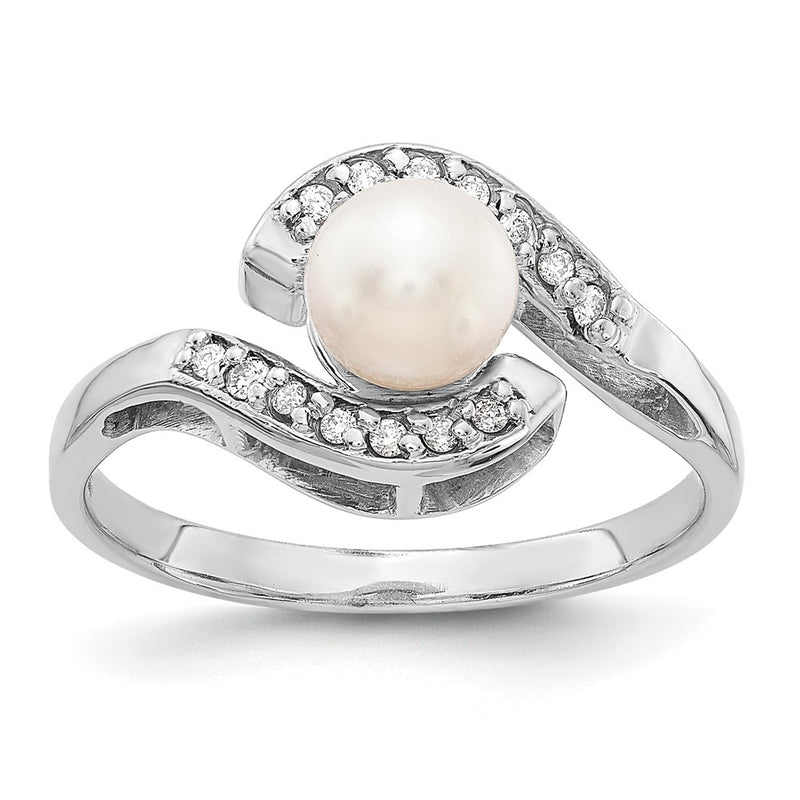 14k White Gold 5.5mm FW Cultured Pearl A Real Diamond ring