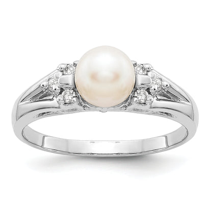 14k White Gold 6mm FW Cultured Pearl A Real Diamond ring