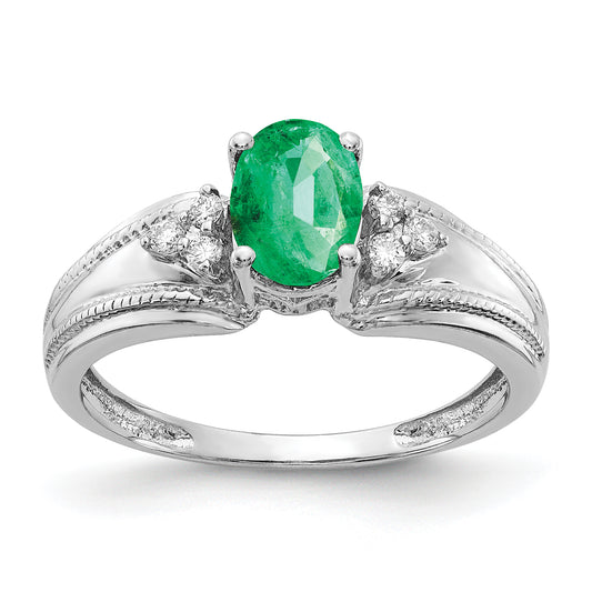 14k White Gold 7x5mm Oval Emerald A Real Diamond ring