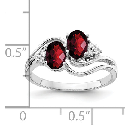 14k White Gold 6x4mm Oval Garnet Checker A Real Diamond ring