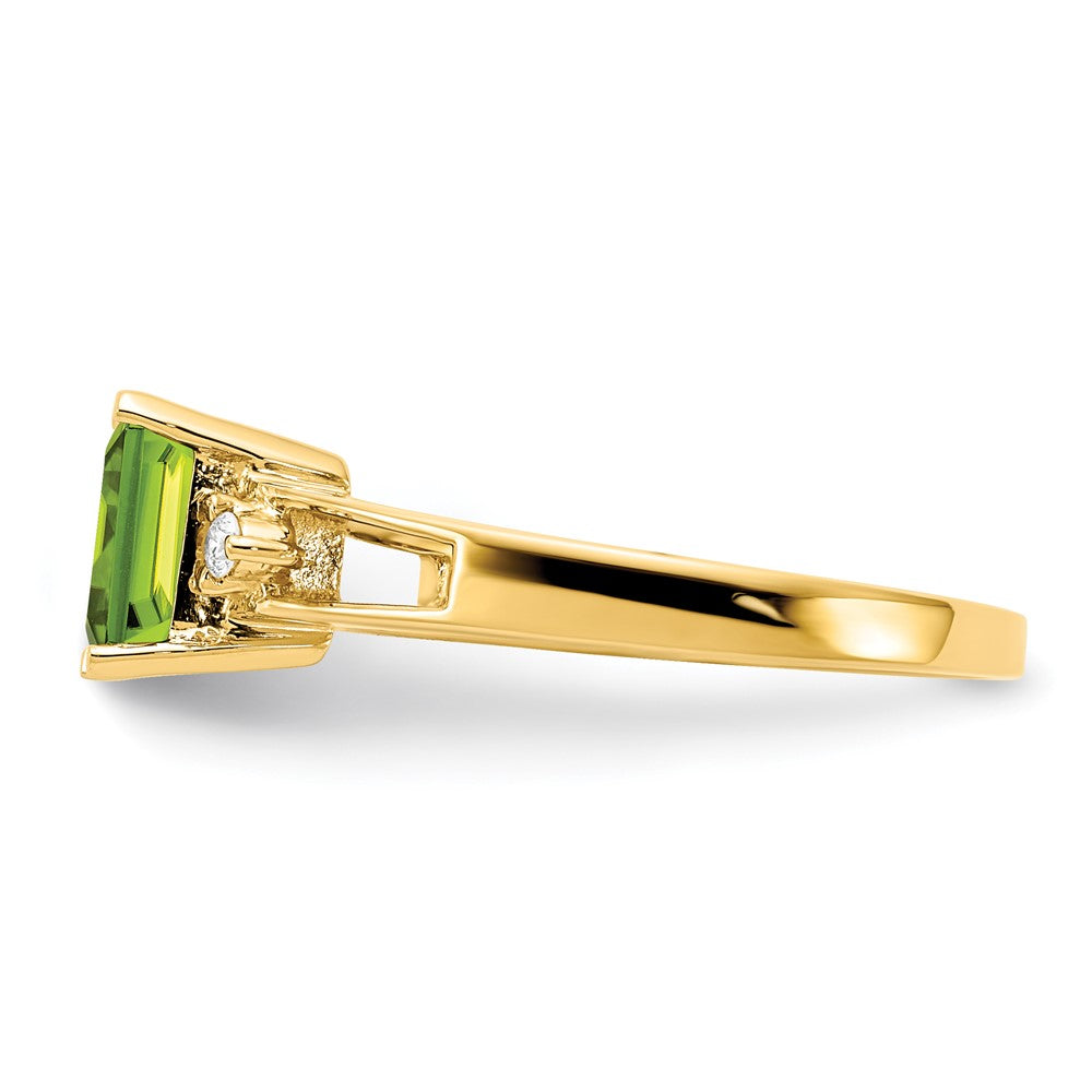 14K Yellow Gold 7x5mm Emerald Cut Peridot A Real Diamond ring