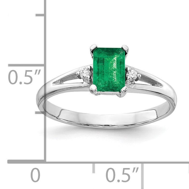 14k White Gold 6x4mm Emerald Cut Emerald A Real Diamond ring