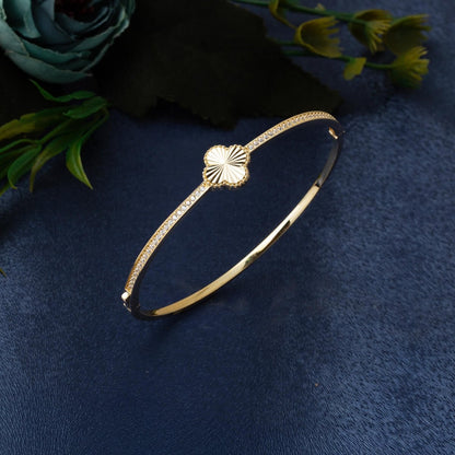 14K Yellow Gold Sparkling Clover Hinged Cuff Cubic Zirconia Bangle