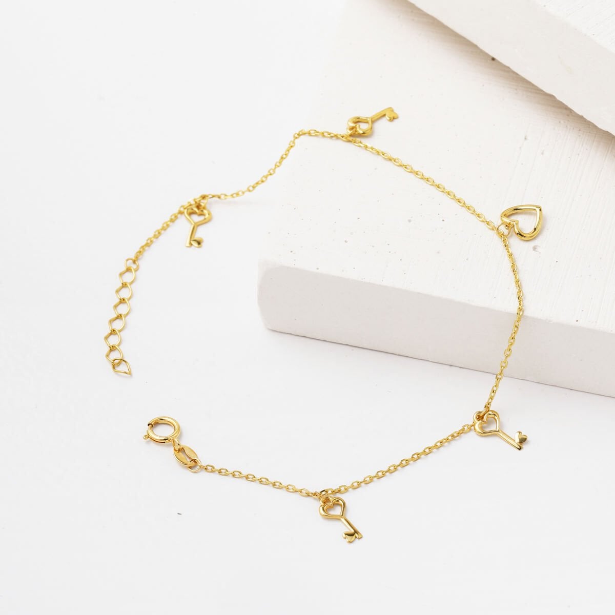 14K Yellow Gold Lucky Heart and Key Charm Bracelet