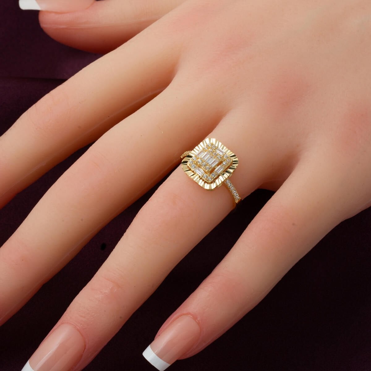 14K Yellow Gold Illusion Baguette Cubic Zirconia Ring (2.54 g)