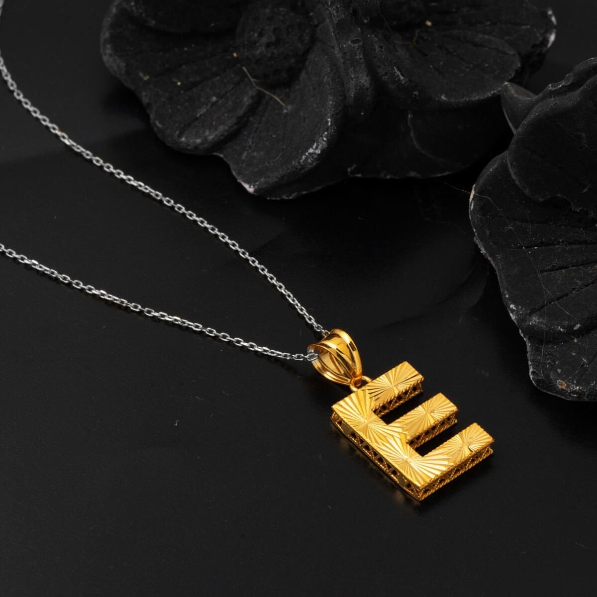 22K Yellow Gold E Initial 3 Dimensional Pendant