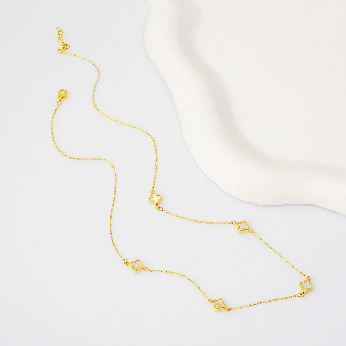 14K Yellow Gold Clover Mother of Pearl Necklace