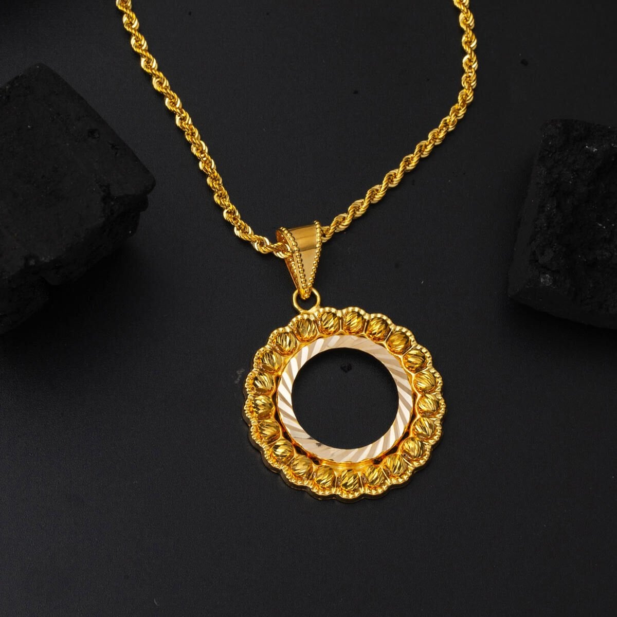 14K Yellow Gold Quarter Coin Frame Necklace