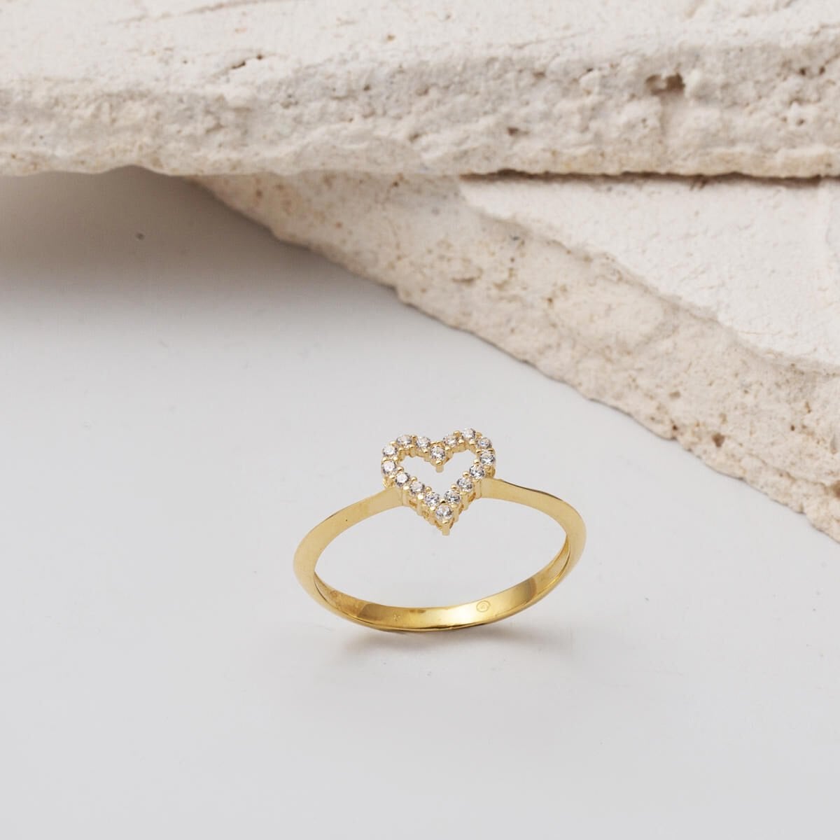 14K Yellow Gold Heart Minimalist Cubic Zirconia Ring