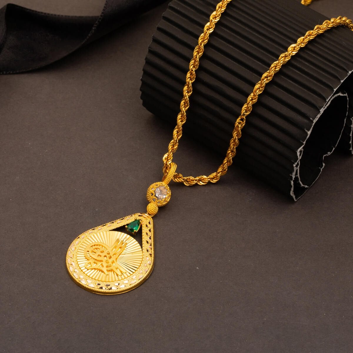14K Yellow Gold Crystal Ottoman Tughra Cubic Zirconia Necklace