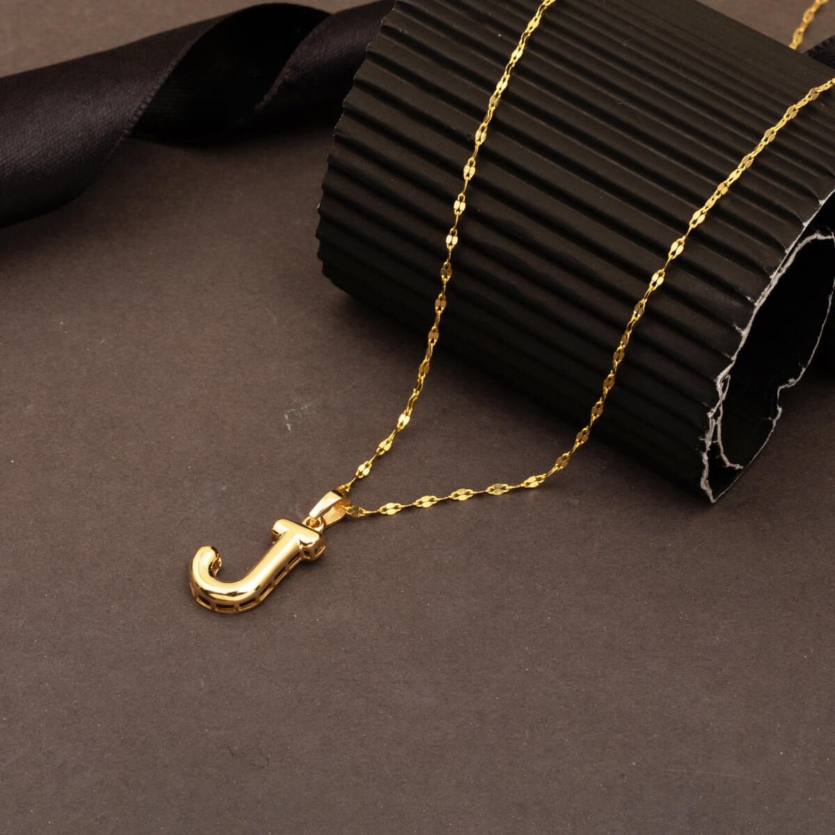 14K Yellow Gold J Balloon Initial Necklace