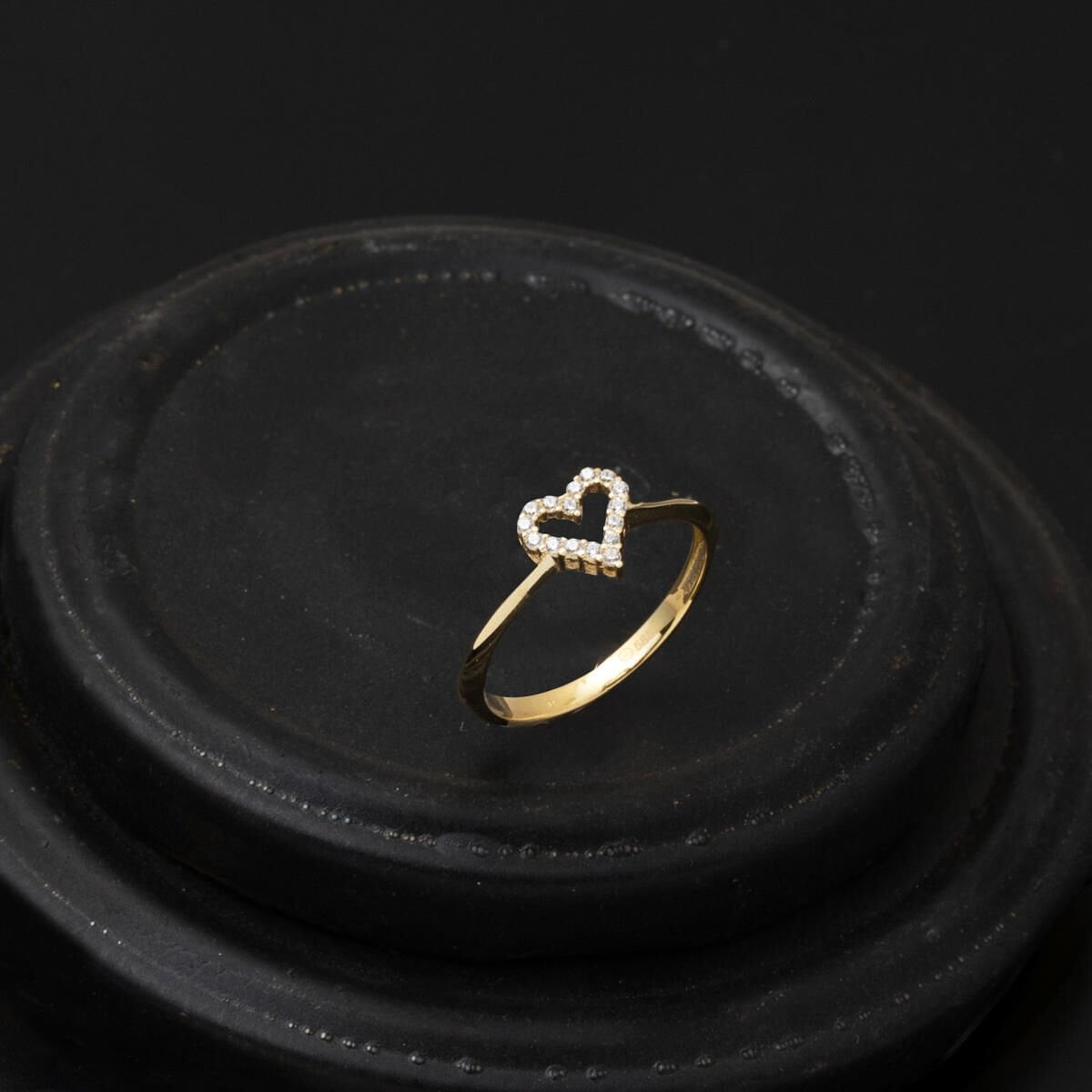 14K Yellow Gold Heart Minimalist Cubic Zirconia Ring