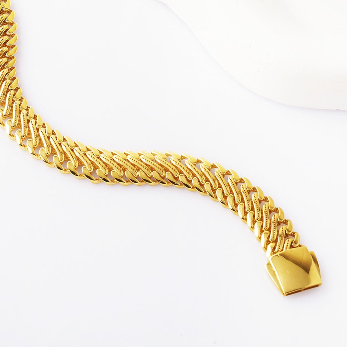 14K Yellow Gold Vienna Curb Bracelet