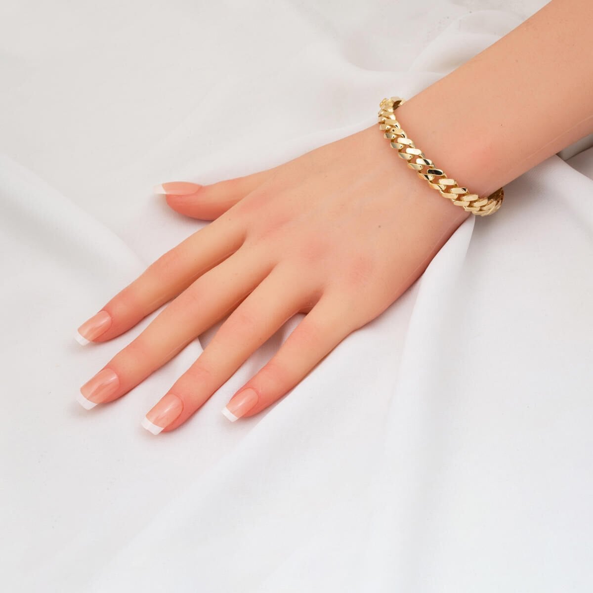 14K Yellow Gold Curb Hinged Cuff Bangle (15.19 g)