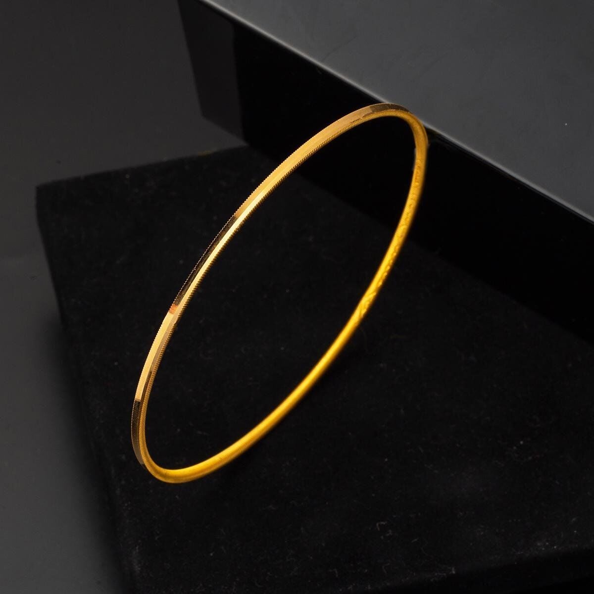 22K Yellow Gold Ajda Wire Bangle (8.1 g)