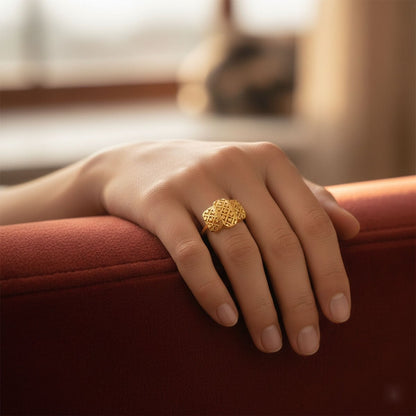 14K Yellow Gold Plasma Ring (1.37 g)