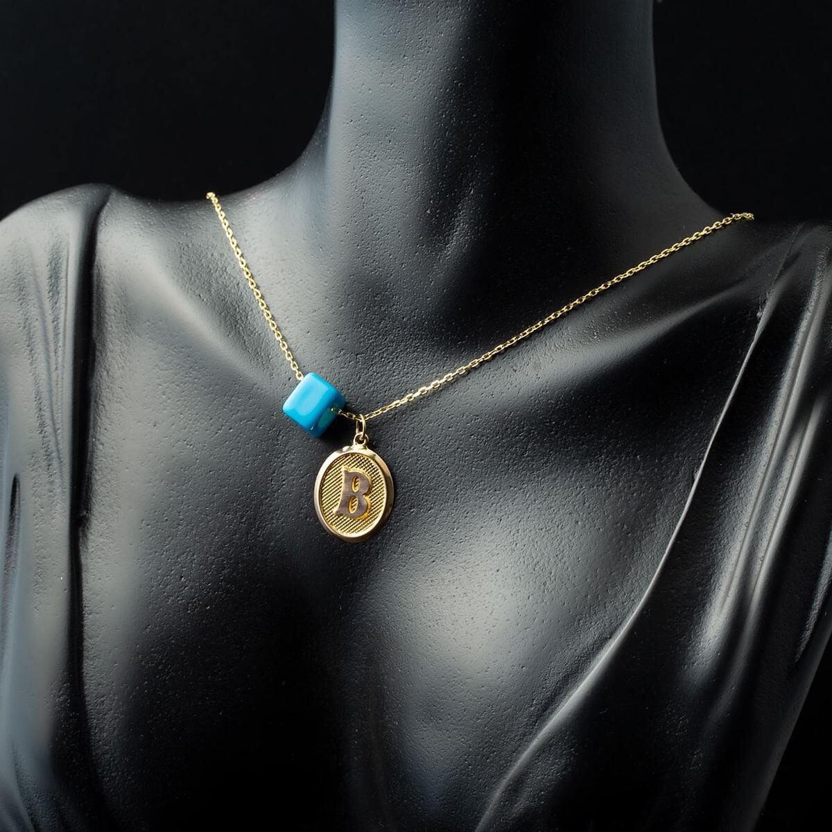 14K Yellow Gold Oval Initial B Necklace