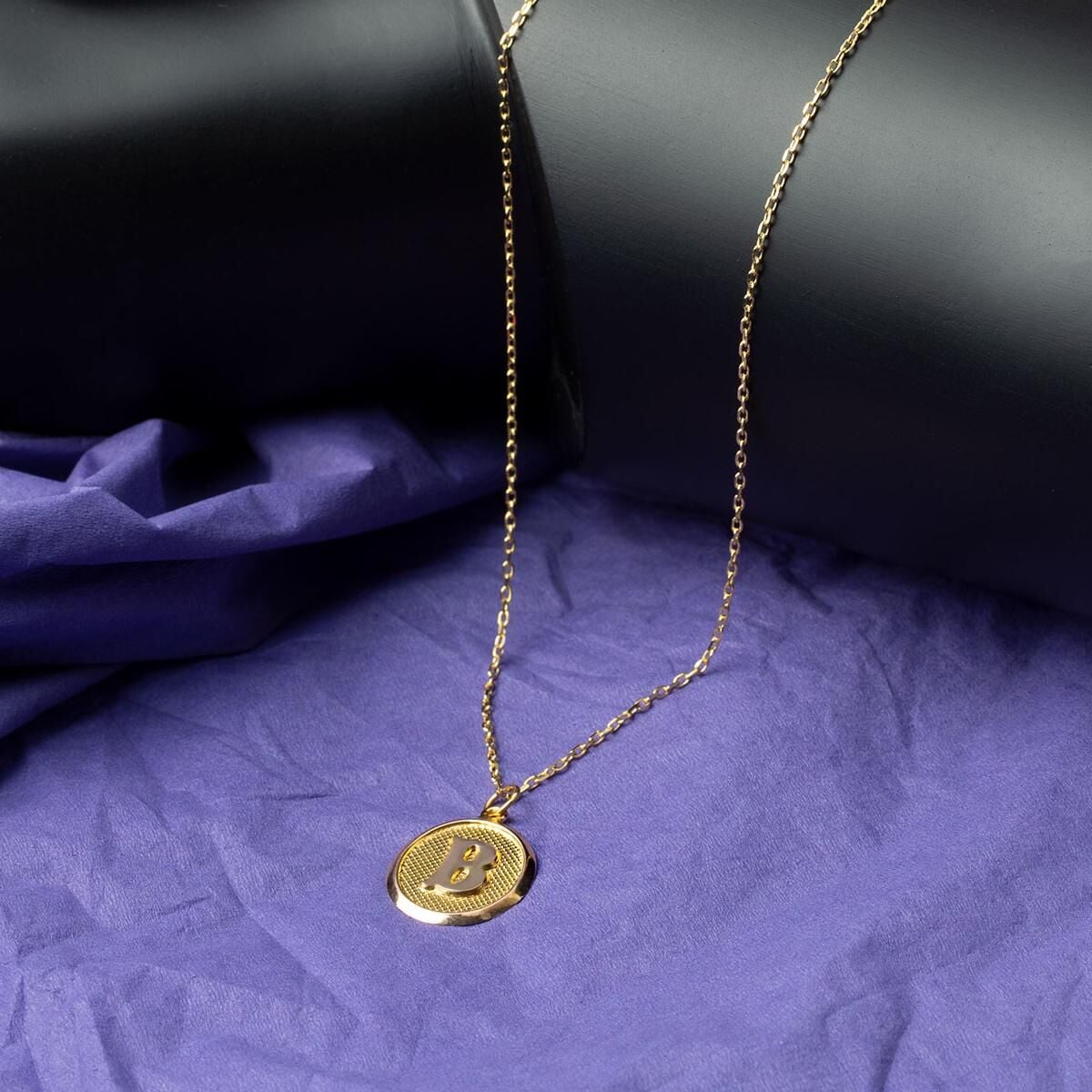14K Yellow Gold Oval Initial B Necklace