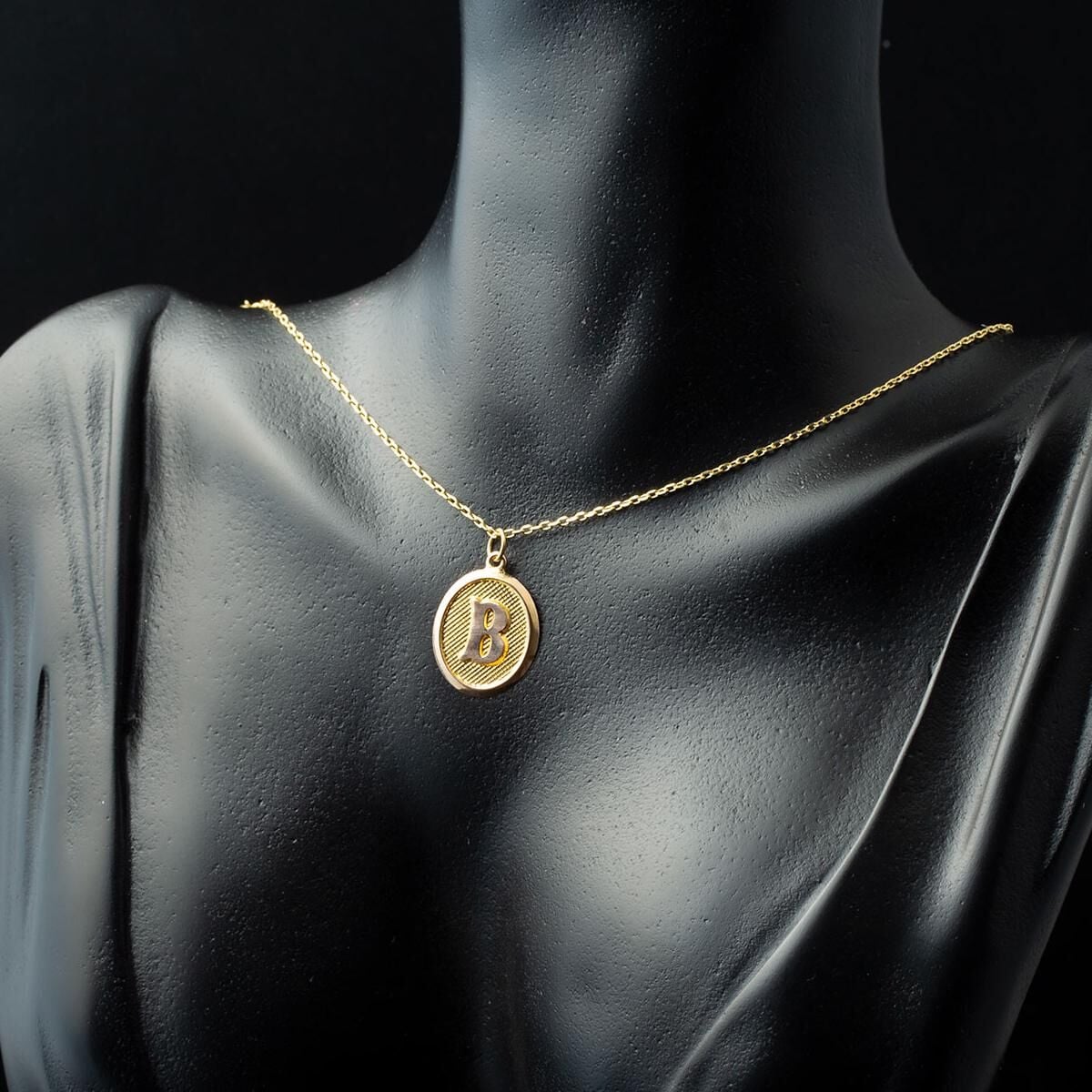 14K Yellow Gold Oval Initial B Necklace