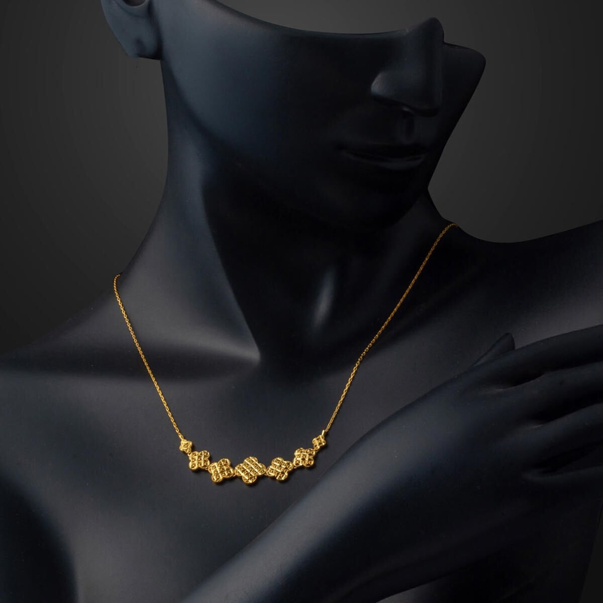 22K Yellow Gold Daisy Ivy Necklace