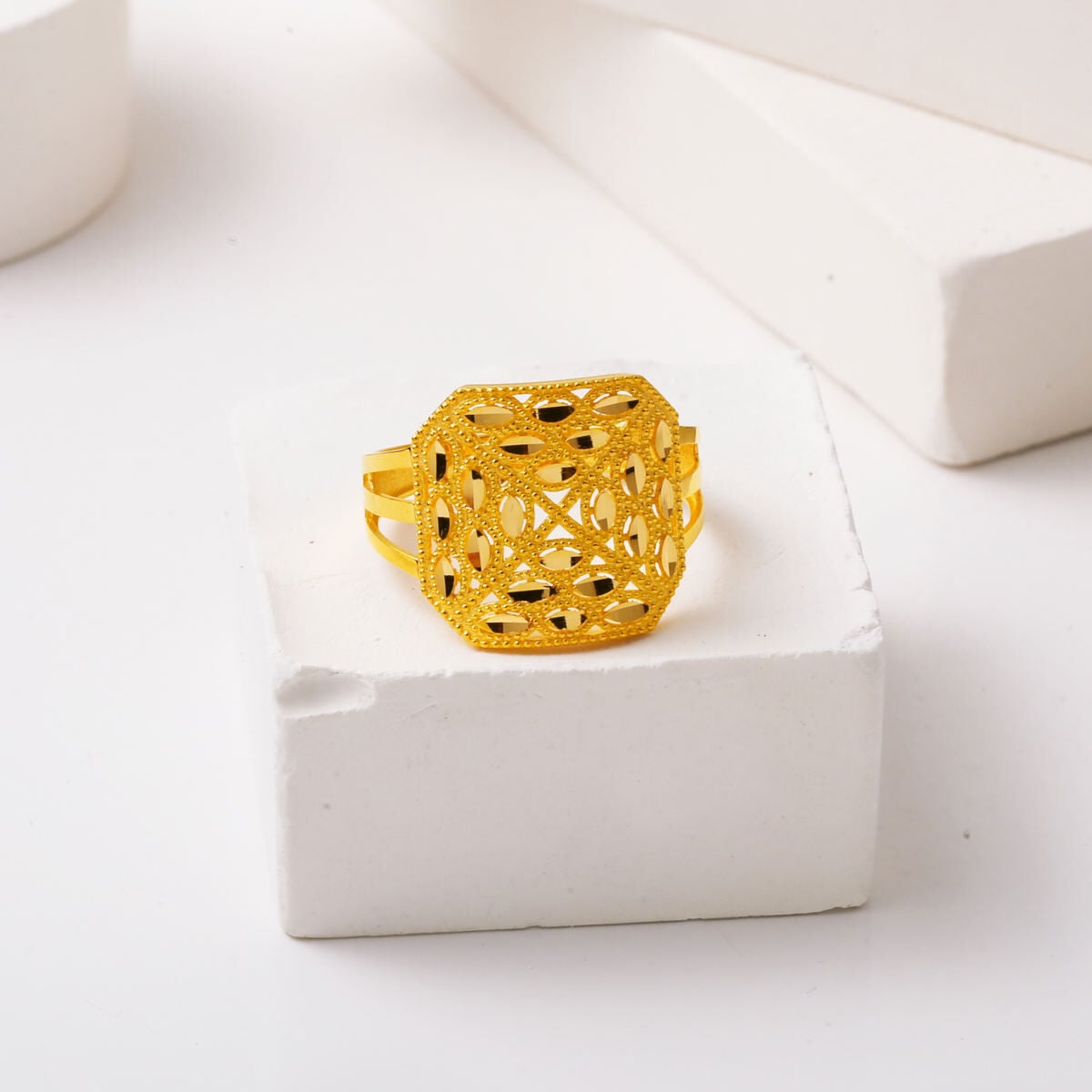 22K Yellow Gold Vera Hand Engraved Ring