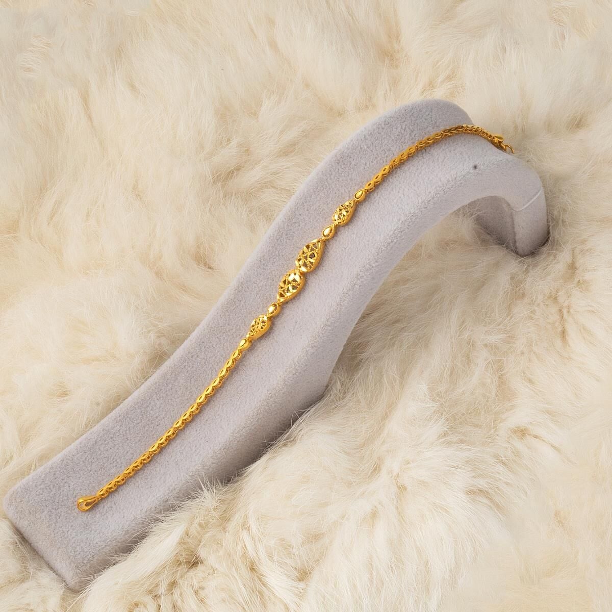 22K Yellow Gold Teardrop Jewelry Set