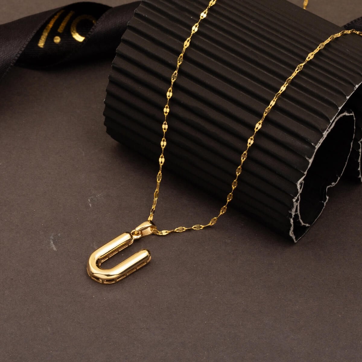 14K Yellow Gold Balloon Initial U Necklace