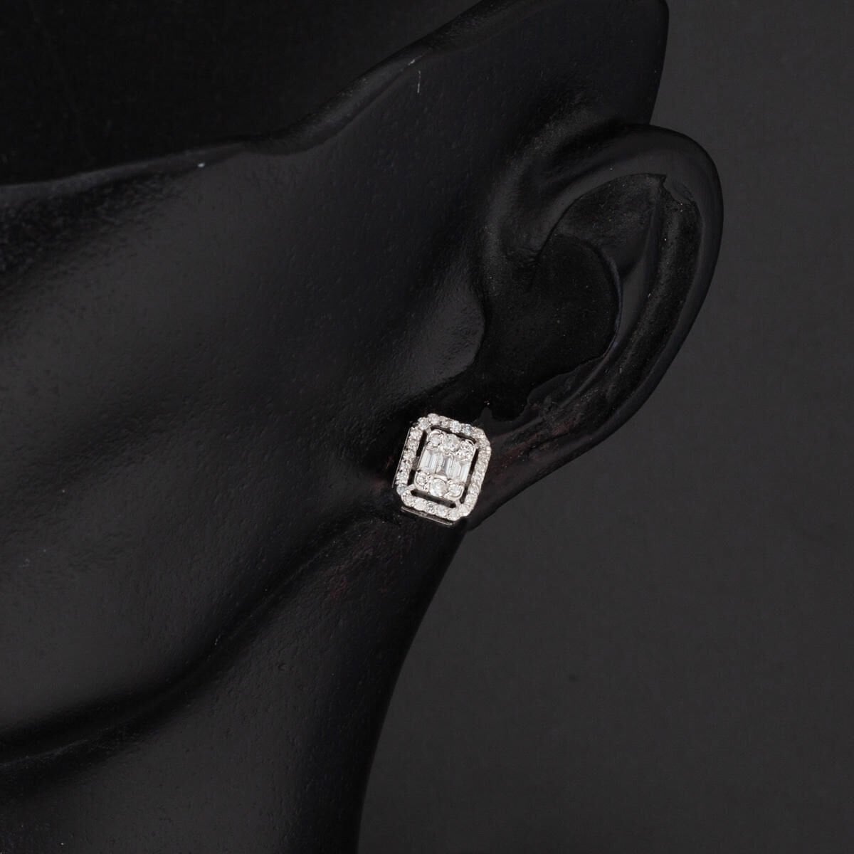 14K White Gold 0.50 Ct Baguette Diamond Earrings
