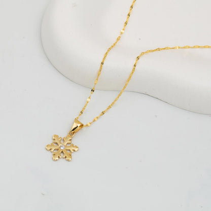 14K Yellow Gold Snowflake Cubic Zirconia Necklace (2.15 g)