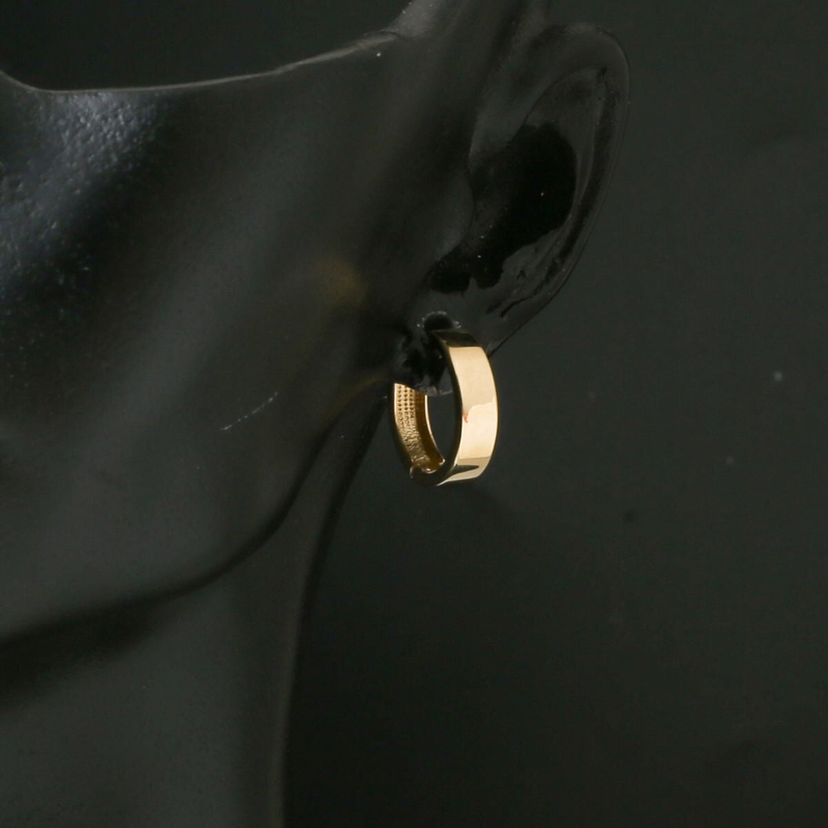 14K Yellow Gold Classic Hoop Earrings 1.8 cm Diameter