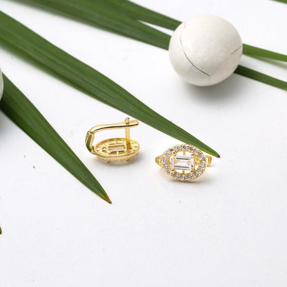 14K Yellow Gold Baguette Cubic Zirconia Children's Earrings (1.41 g)