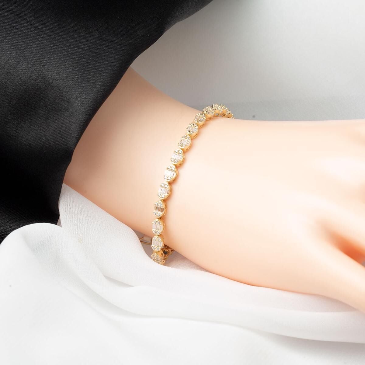 14K Yellow Gold Baguette Cubic Zirconia Bracelet (7.75 g)