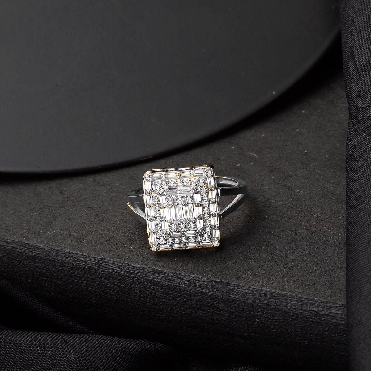 14K White Gold Baguette Cubic Zirconia Ring (3.74 g)
