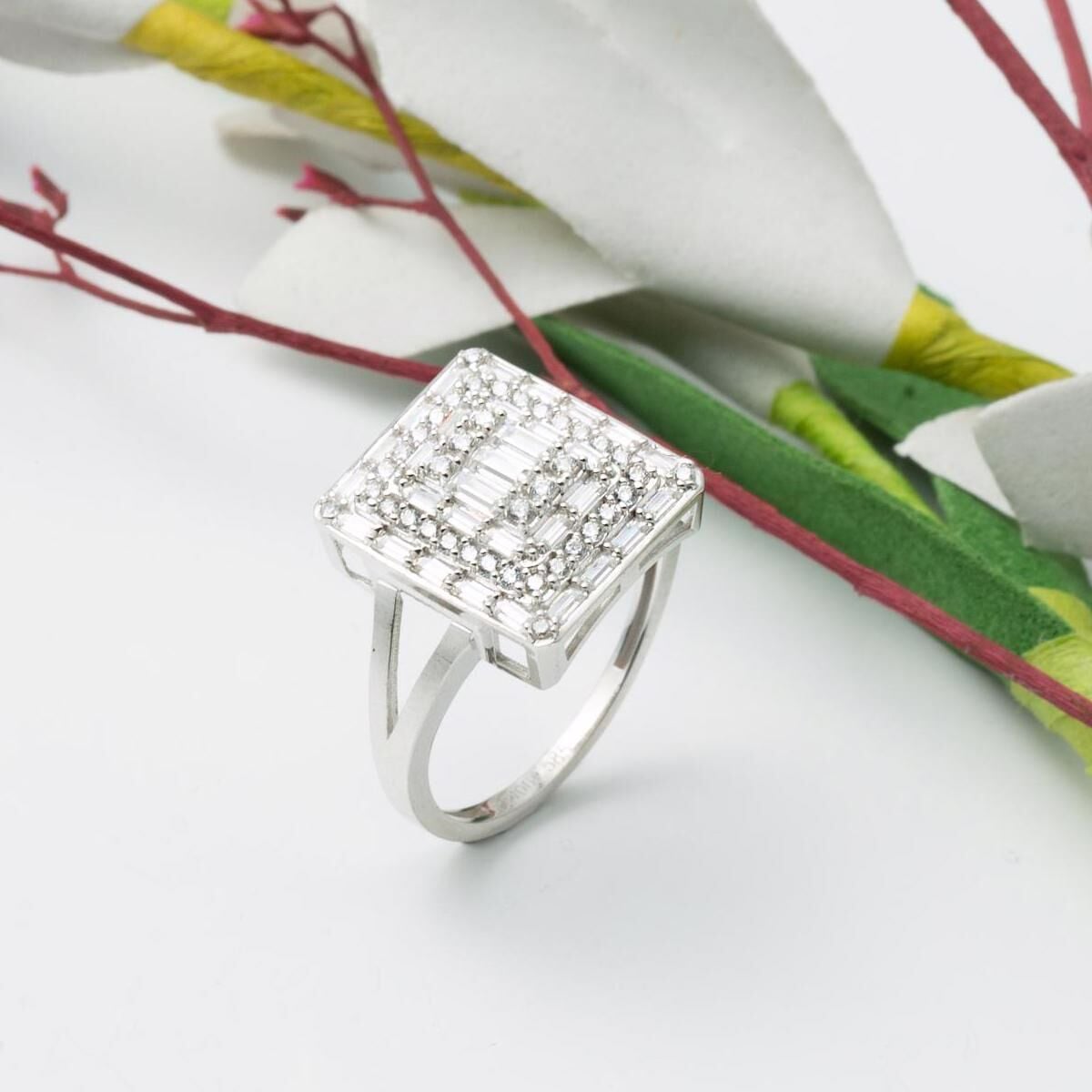 14K White Gold Baguette Cubic Zirconia Ring (3.74 g)