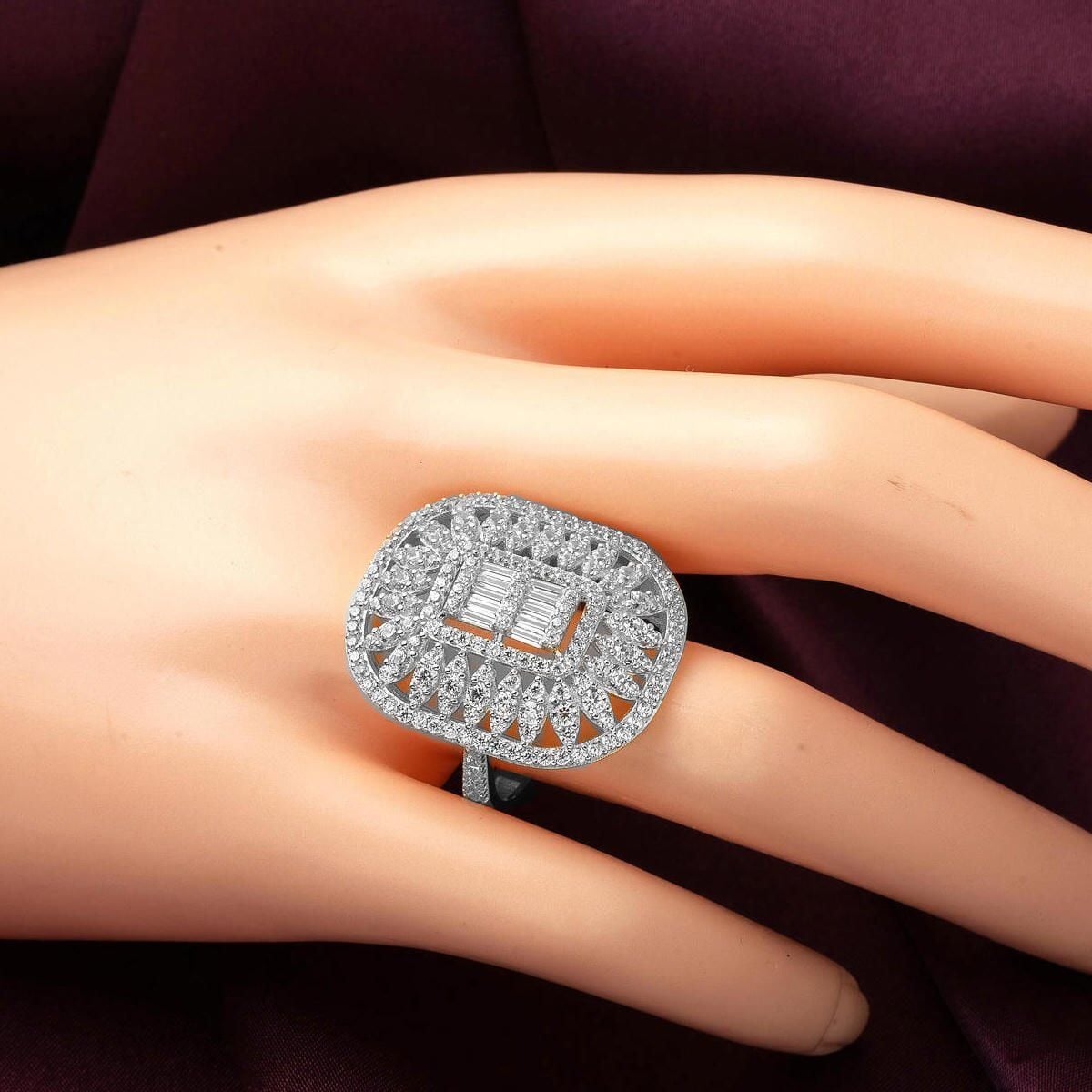 14K White Gold Baguette Cubic Zirconia Ring (6.5 g)