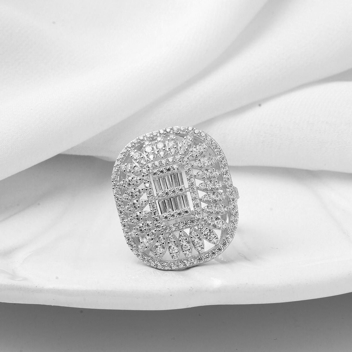 14K White Gold Baguette Cubic Zirconia Ring (6.5 g)