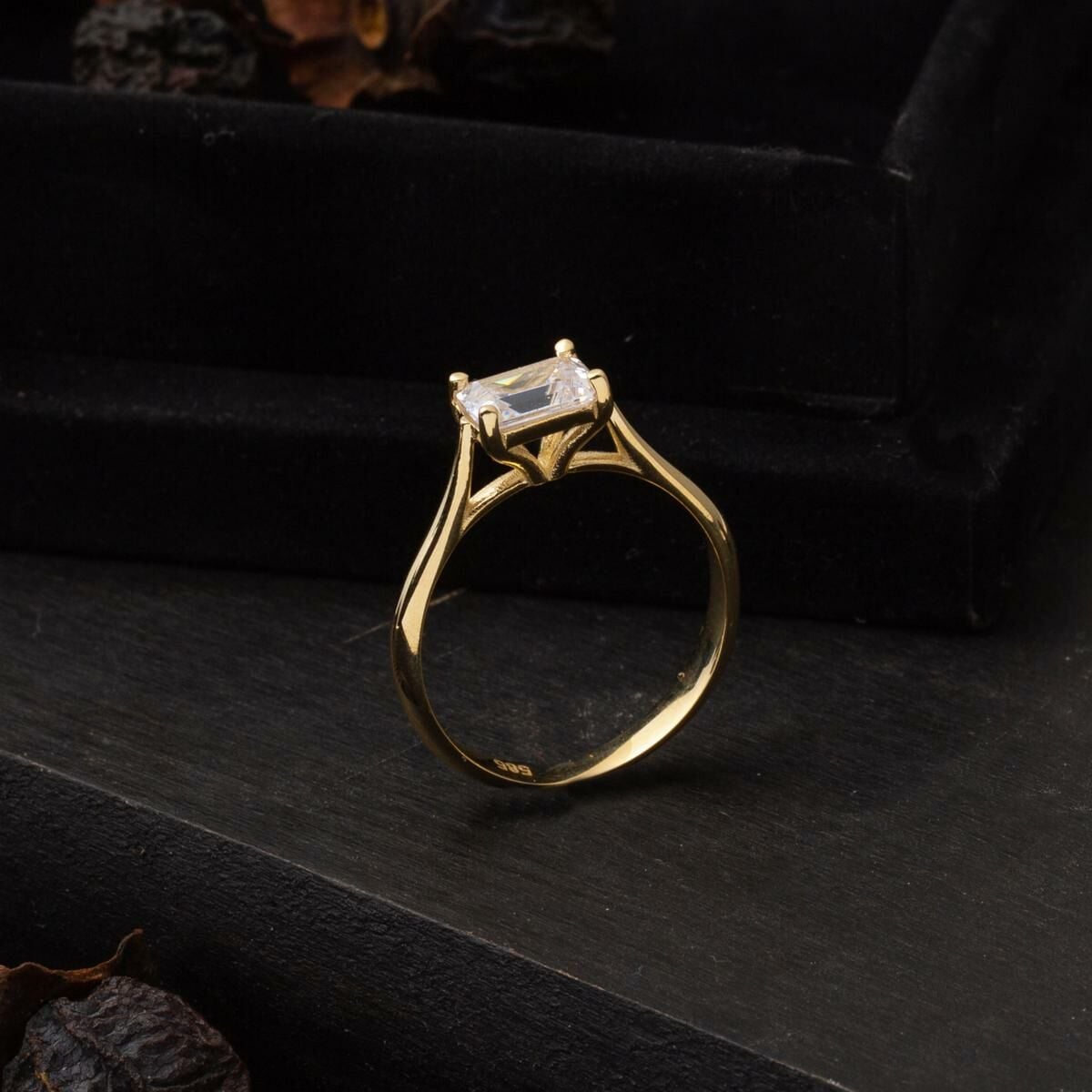 14K Yellow Gold Baguette Cubic Zirconia Ring (2.52 g)