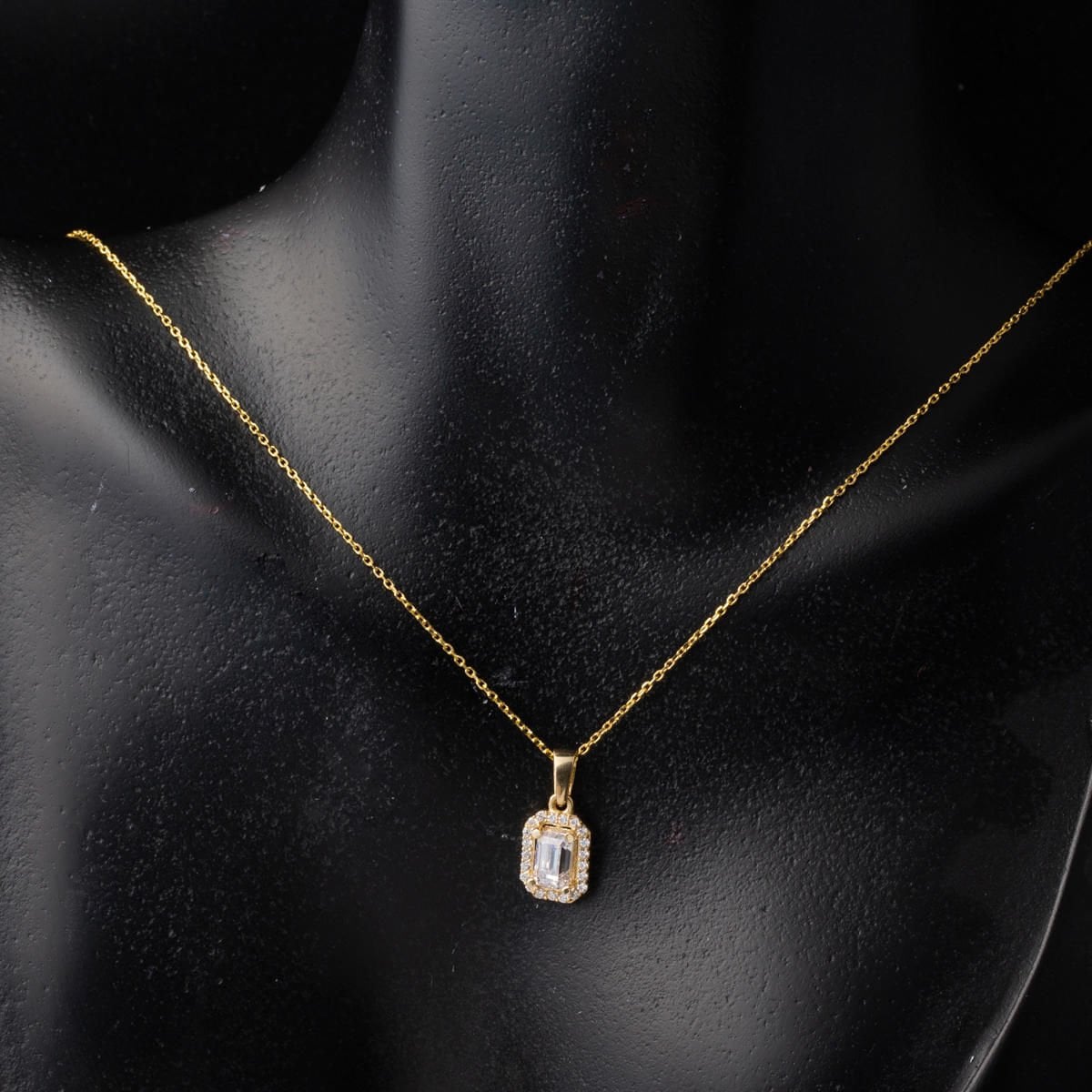 14K Yellow Gold Baguette Single Cubic Zirconia Necklace