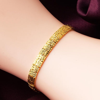 22K Yellow Gold Herringbone Bracelet