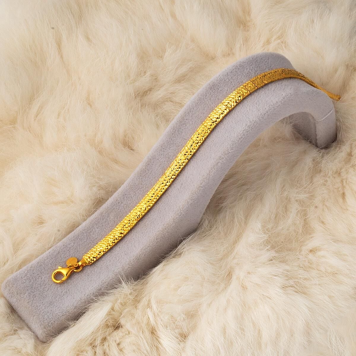 22K Yellow Gold Herringbone Bracelet